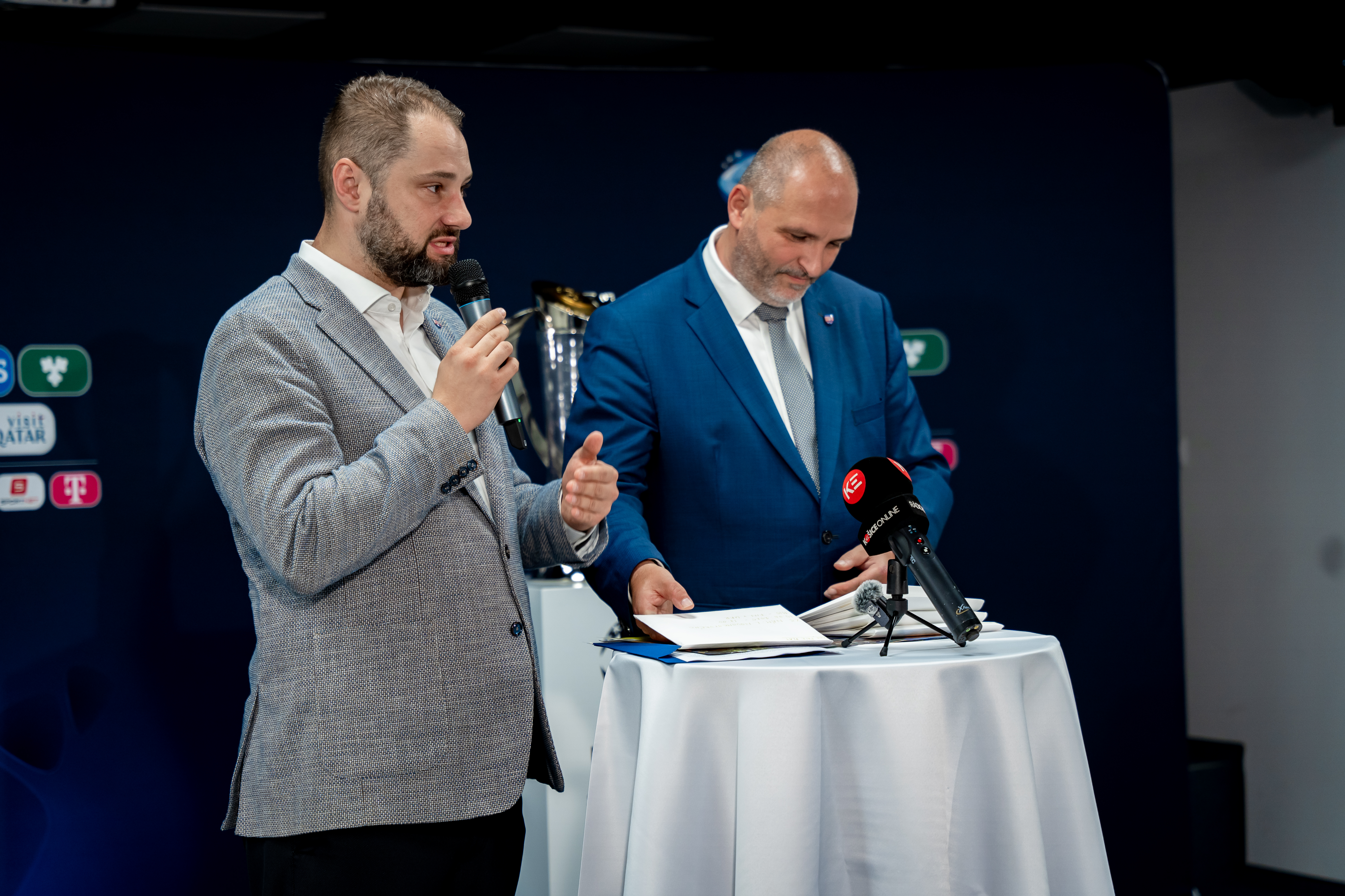 Tlacovy brifing - o pripravach sampionatu UEFA-22